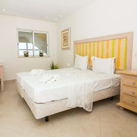 Jacaranda - By Dalma Portuguesa Apartment